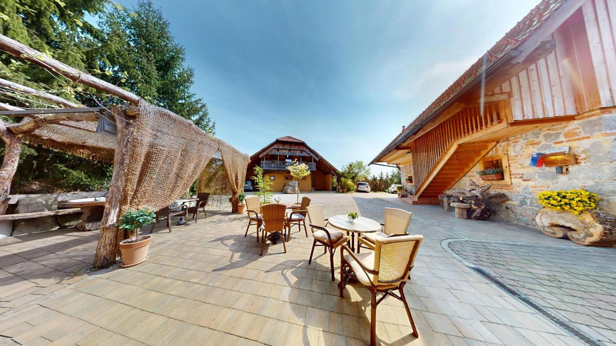 Resort Hisa Ida - Apartments With Hot Tub And Sauna Ivancna Gorica Exterior photo