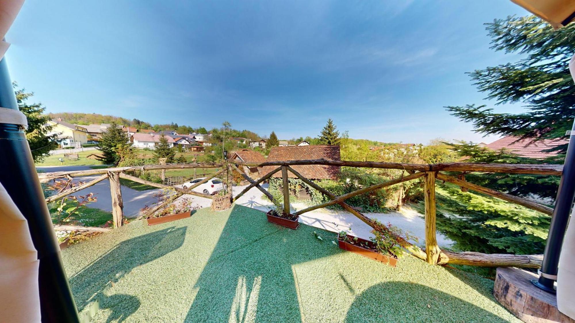 Resort Hisa Ida - Apartments With Hot Tub And Sauna Ivancna Gorica Room photo